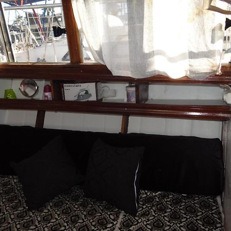 巴达洛纳 Precioso Barco En Barcelona酒店 外观 照片