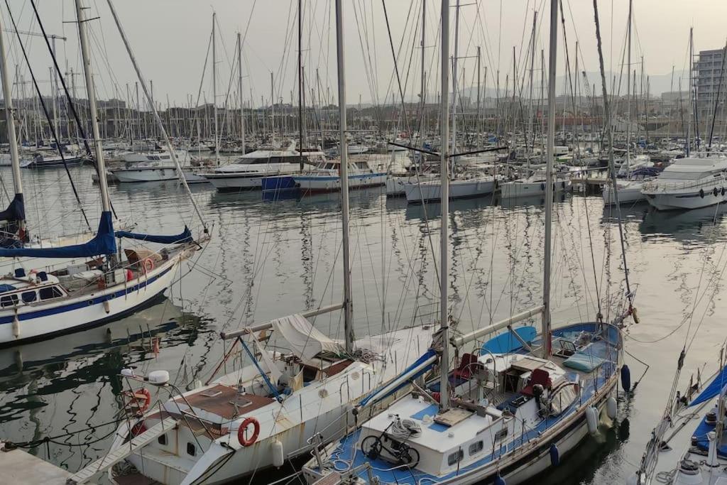 巴达洛纳 Precioso Barco En Barcelona酒店 外观 照片