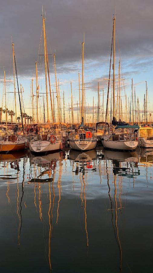 巴达洛纳 Precioso Barco En Barcelona酒店 外观 照片